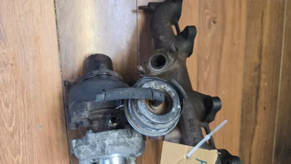 Turbokompressor AUDI A4 B7 1.9 TDI 038145702K image 4