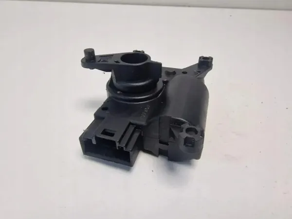 Audi Q7 Lämmitysventtiili OEM 7L0907511AJ image 3