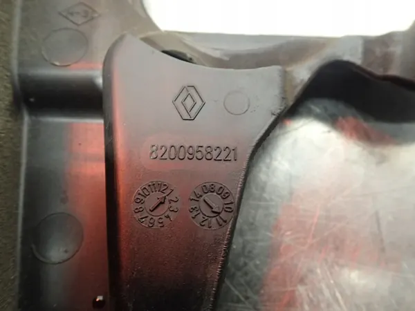 Cache de distribution Renault Clio III Lift image 3