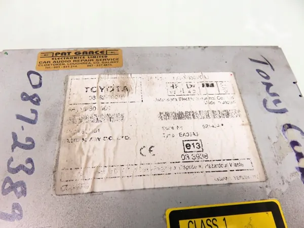 Radio Toyota Avensis II OEM 0866200910 - Usado image 5