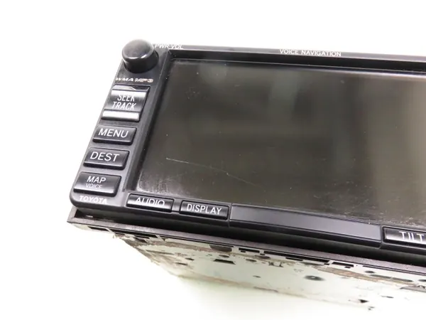 Radio Toyota Avensis II OEM 0866200910 - Usado image 7