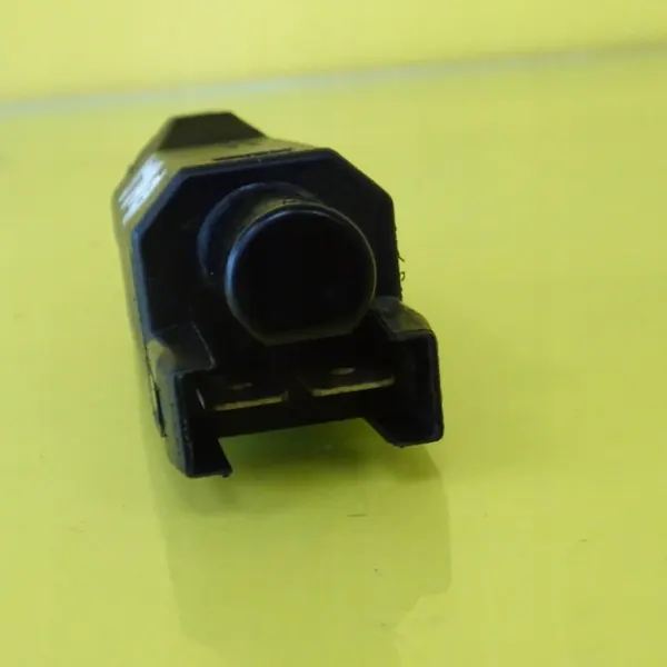 Bremsenpedalschalter VW Polo III 191945515A image 4