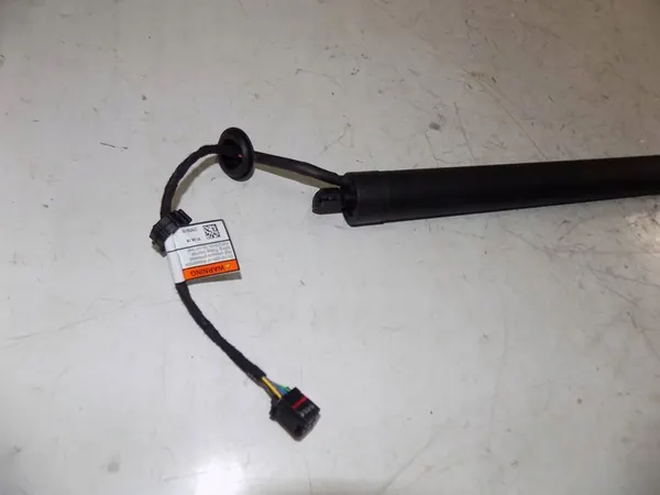 VOLVO XC40 Elektrisk Baklucka Ställdon Höger Bak 32227617 image 2