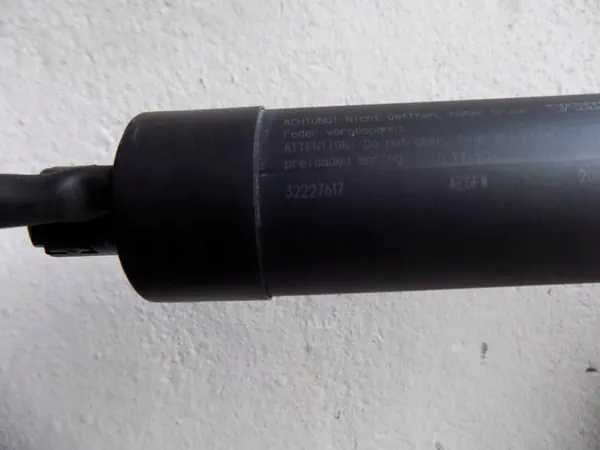 VOLVO XC40 Elektrisk Baklucka Ställdon Höger Bak 32227617 image 5