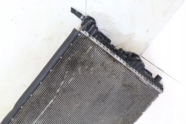 Radiador de agua SKODA OCTAVIA IV 1.5 TSI 2023 OEM 5WA121251D image 3