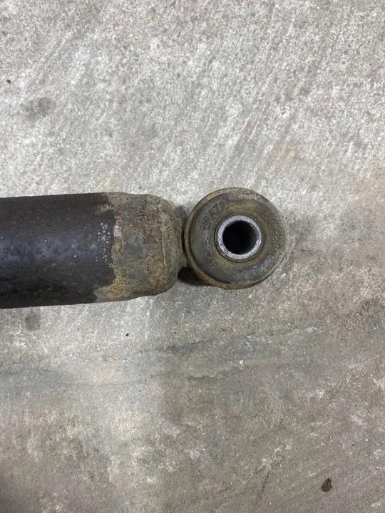 Ammortizzatore posteriore sinistro Dodge RAM 1500 IV 52855791AC image 4