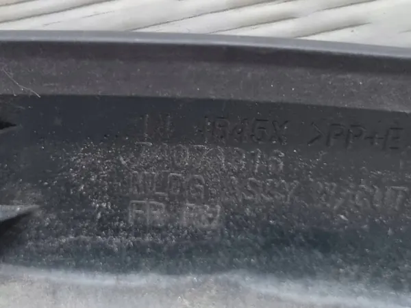 Mitsubishi Outlander Etuoinen oikea lokasuoja 7407A316 image 7