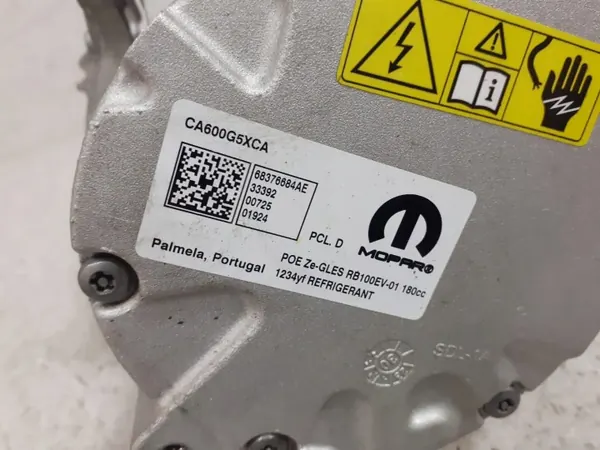 Compresseur A/C Jeep OEM 68376684AE - Pièce OE d'occasion image 6