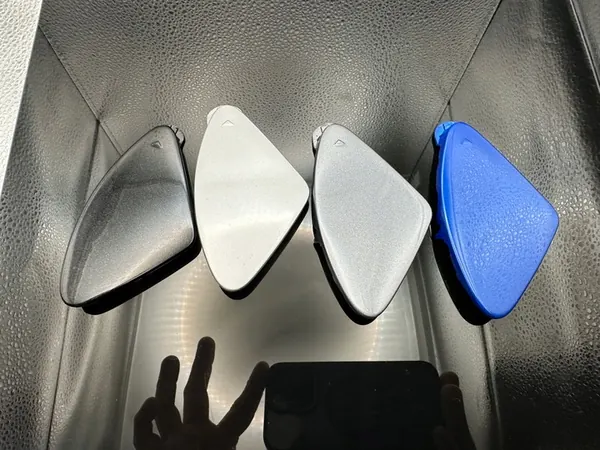 Tappo paraurti anteriore BMW Serie 3 F30 F31 OEM 51117293116 image 2