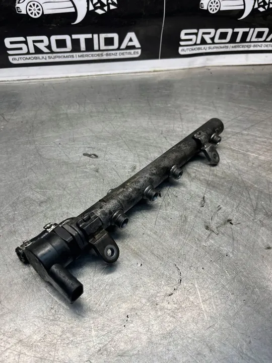 Kraftstoffschiene Mercedes CLS 320 CDI W219 A6420700495 image 2