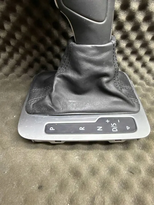 Schalthebelrahmen OEM 7P1713203G Volkswagen image 3