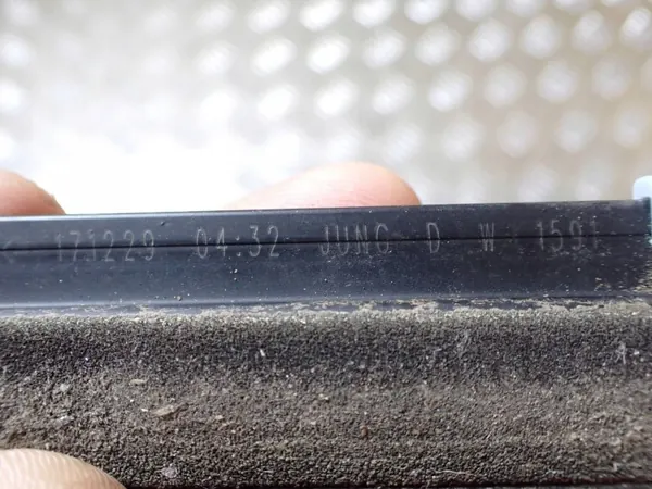 KIA Sportage achter linker deurschraper OEM BTU2849 image 7