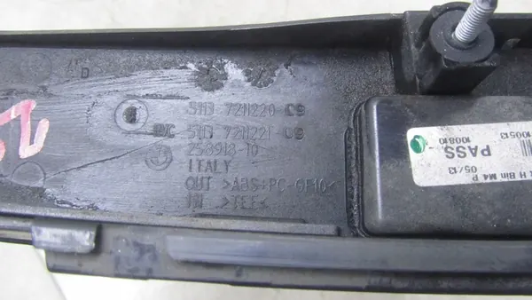 BMW 5 F07 GT Tavaratilan Verhoilu 7211220 image 4