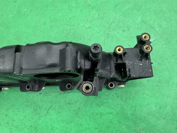 Coletor de admissão direito sem aletas Audi A8 D3 4.0 TDI image 4