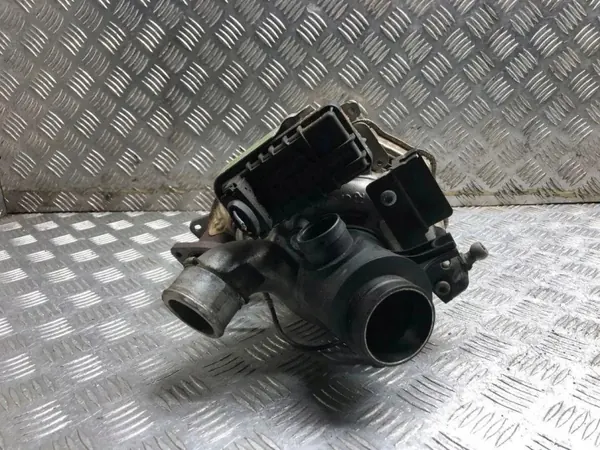 Turbocompressor OEM 6NW009550 para Audi A5 2.7L Diesel image 5