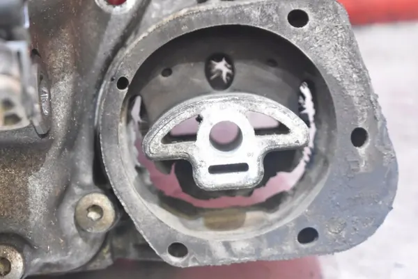 Manuelles Getriebe-Reduzierstück BMW X1 E84 2.0 D 7643755 image 2