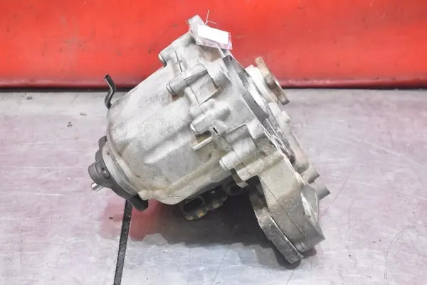 Manuelles Getriebe-Reduzierstück BMW X1 E84 2.0 D 7643755 image 3