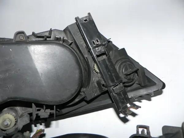 Xenon Ajovalot Vasen Ford Mondeo MK3 OEM image 7