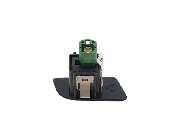 Audi USB-pistoke OEM 81C035726 - Käytetty image 4