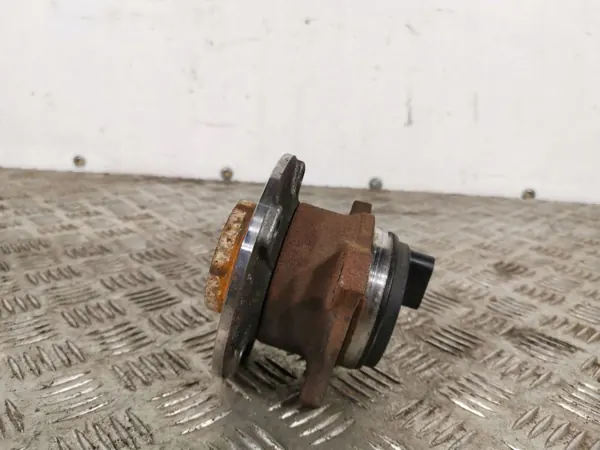 Peugeot 508 takapyörän navan OEM CC73N08 image 3