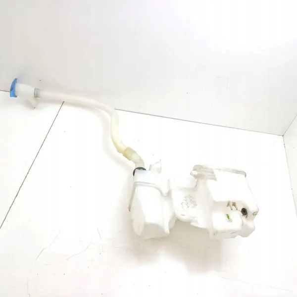 Tuulilasinpesunestesäiliö VW Transporter T5 image 3