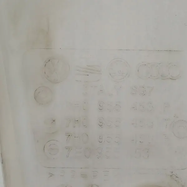 Tuulilasinpesunestesäiliö VW Transporter T5 image 4