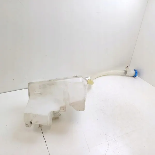 Tuulilasinpesunestesäiliö VW Transporter T5 image 7