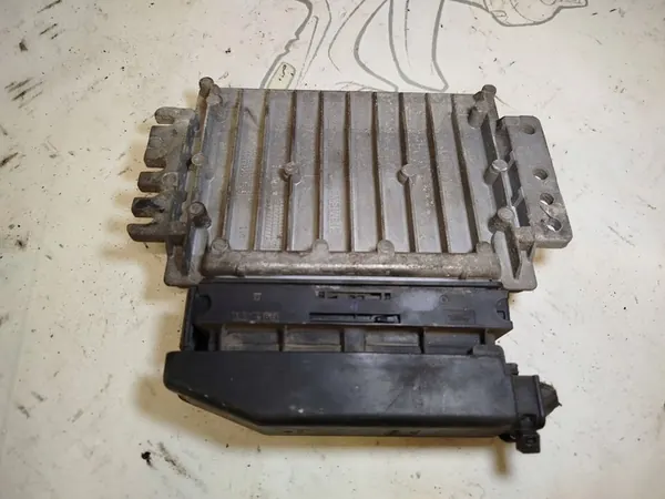 Unité de contrôle moteur Renault Clio II 7700115097 image 2