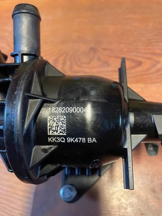 Carcasa de termostato Ford Transit 2.0TDCI 14- image 2