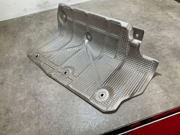 Piezas de compartimento motor Ford OEM L1TB5K286BB 1.0L image 2