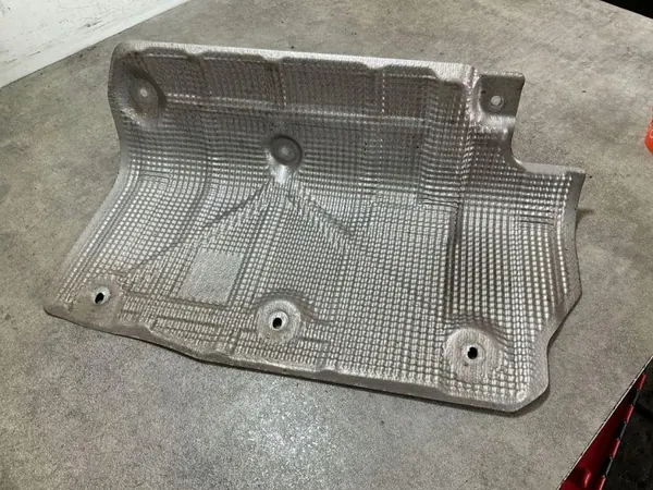 Piezas de compartimento motor Ford OEM L1TB5K286BB 1.0L image 3
