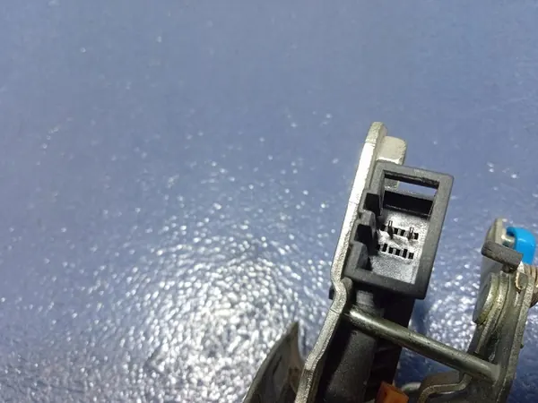 Bagagelucka SKODA OCTAVIA I HB 2 Pin 1U6827501J image 5