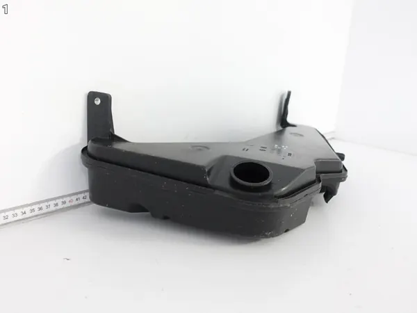 AUDI Q5 SQ5 8R0 Washer Fluid Reservoir OEM 8R0955453D image 2