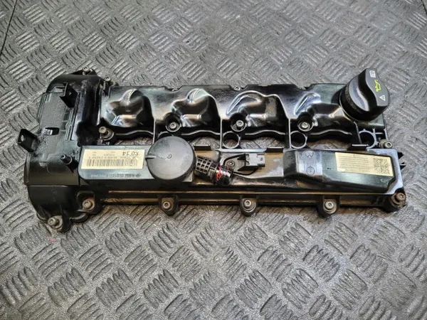 Ventildeckelabdeckung A6510108918 für Mercedes E W212 2.2 D CDI image 3