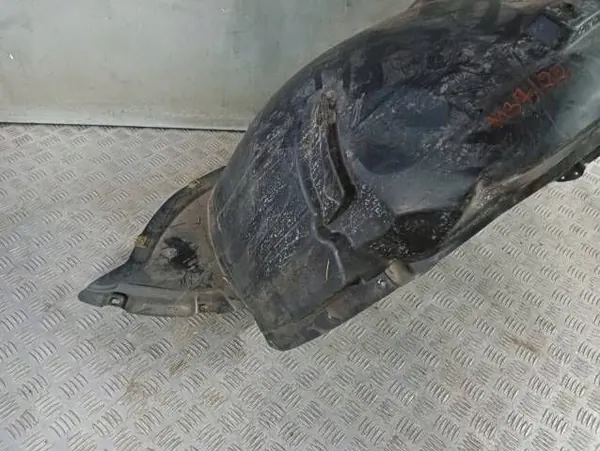 AUDI A3 8V 13- Etu Vasemman Lokasuoja 8V0821171 image 4