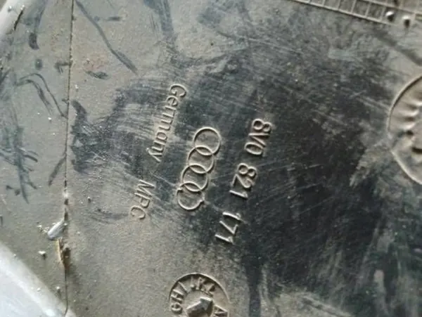 AUDI A3 8V 13- Etu Vasemman Lokasuoja 8V0821171 image 8