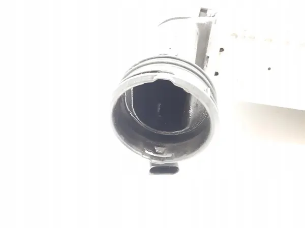 Intercooler 2003 Volkswagen PASSAT B5.5 8D0145805D image 2