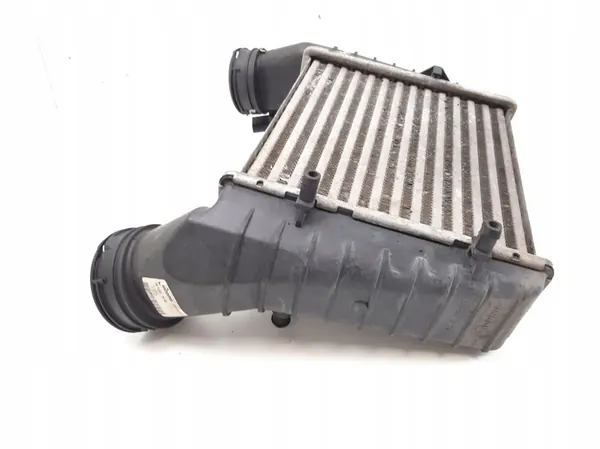Intercooler 2003 Volkswagen PASSAT B5.5 8D0145805D image 4