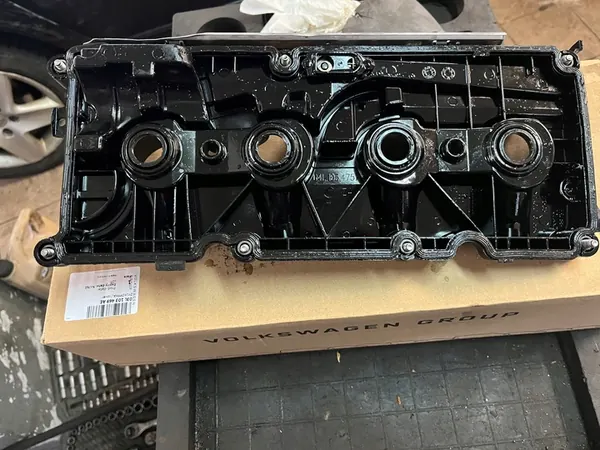 VW Skoda Audi 2.0 TDI Ventilock 04L129969E image 3