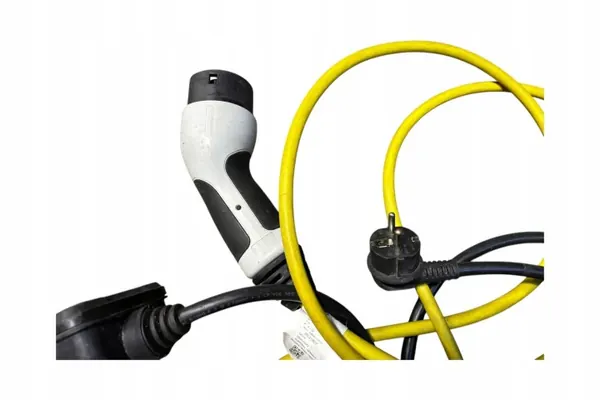 BMW I3 Akkulatauskaapeli OEM 35025802 Käytetty image 5
