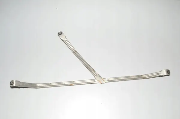 Polttoainesäiliön Kiinnitys OEM 16117468285 BMW X7 G07 image 3