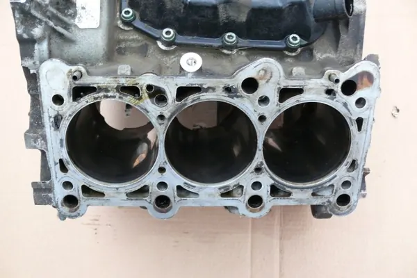 Motorblock OEM 06C103019S für Audi 3.0 V6 ASN image 6