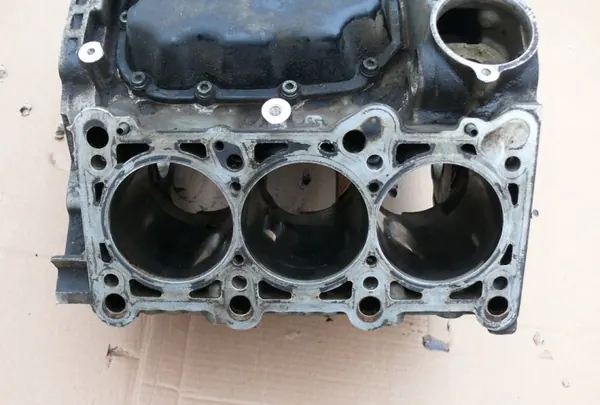 Motorblock OEM 06C103019S für Audi 3.0 V6 ASN image 7