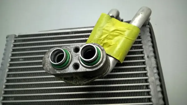 Kia Niro AC Förångare OEM 97139-G5001 - Begagnad image 4