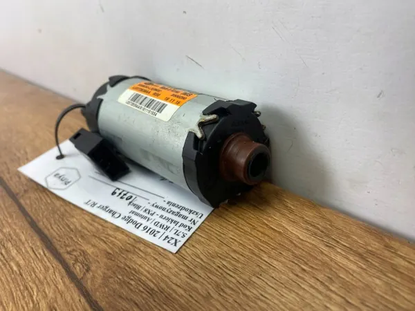 Sitzmotor OEM L0372838AAPINYA für Dodge Charger 2015+ image 3