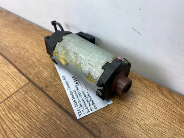 Sitzmotor OEM L0372838AAPINYA für Dodge Charger 2015+ image 6