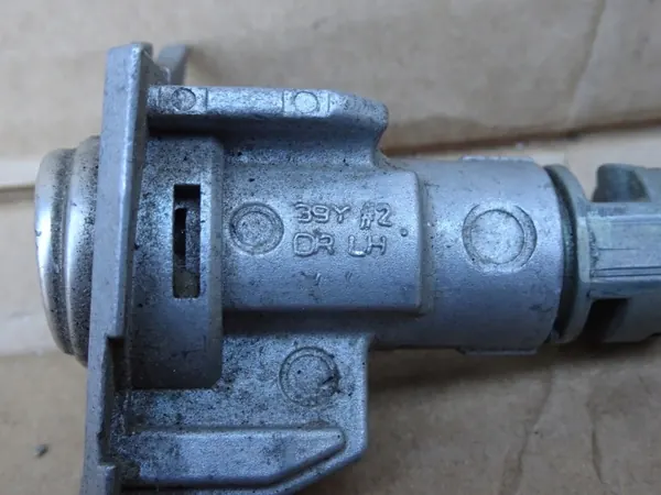 OEM Marwoj881..82 vänster dörrlåsinsats för Hyundai i30 II image 6