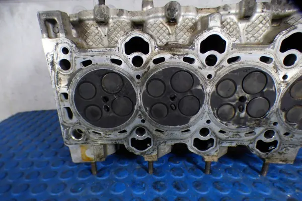Culasse Kia OE OEM 22111-2A200 Occasion image 8