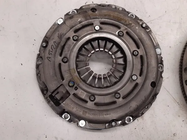 Kaksoismassavauhtipyörä Kytkinlevy 55498275 Opel Astra K image 2