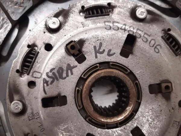 Kaksoismassavauhtipyörä Kytkinlevy 55498275 Opel Astra K image 7